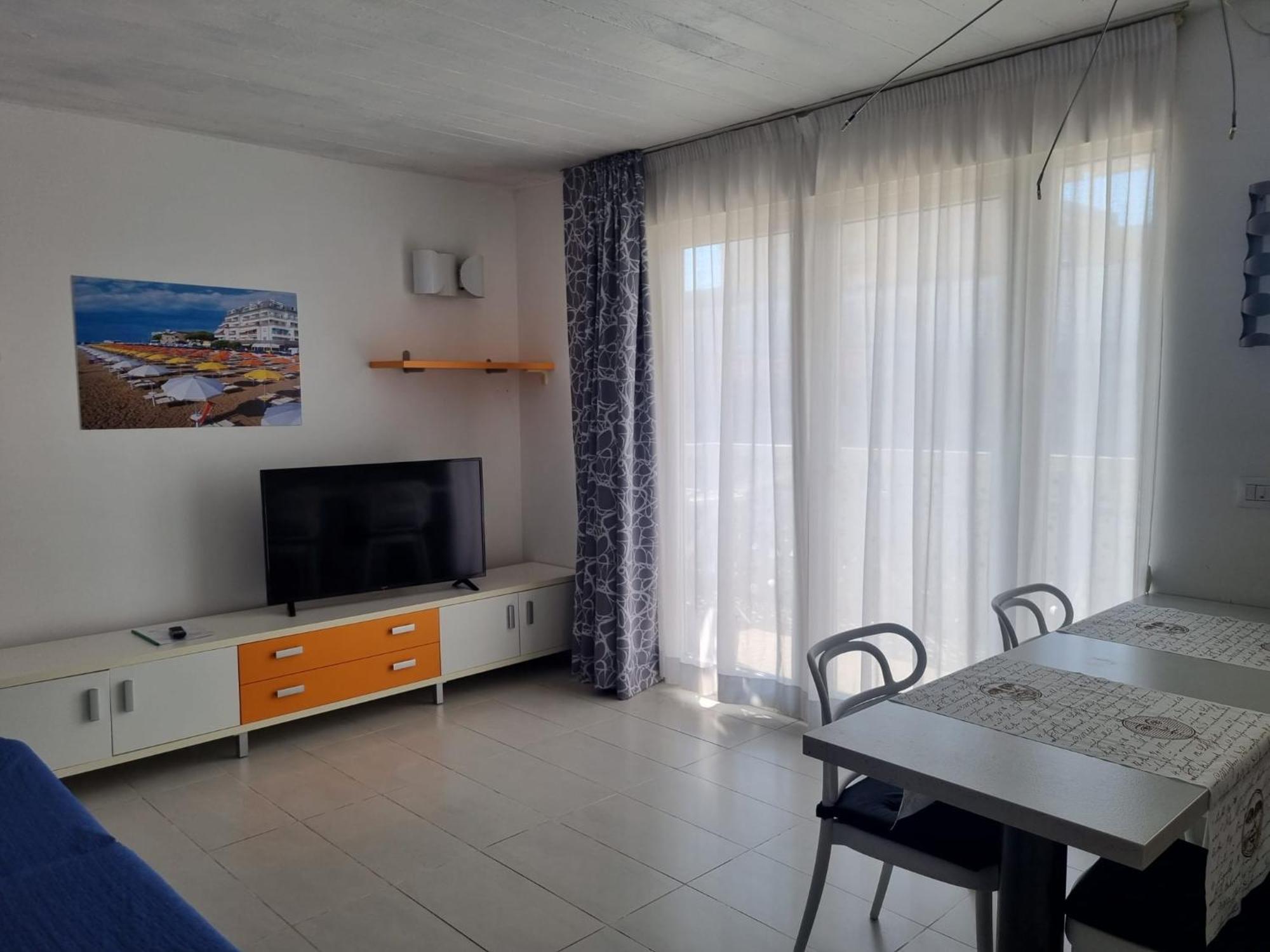 Appart-Hotel Holiday Lignano Sabbiadoro Exterior photo